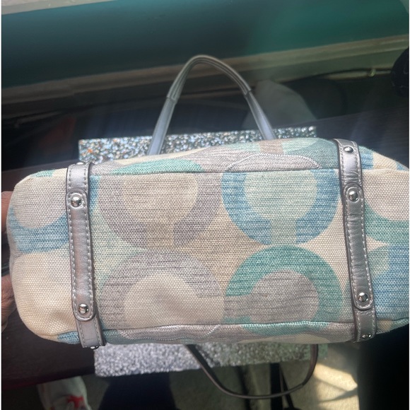 Coach Purse - Picture 4 of 7